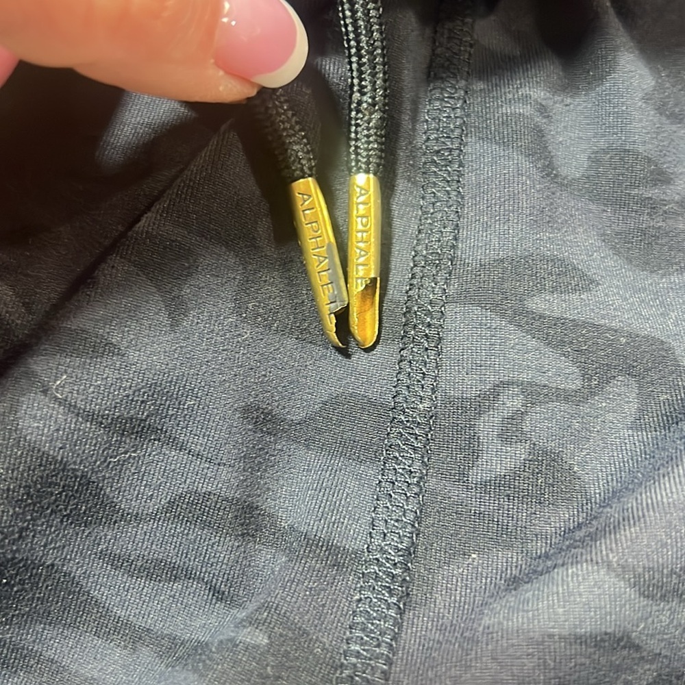 Alphalete men’s dark camo joggers - Picture 9 of 10